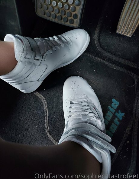 sophiecatastrofeet onlyfans leakes