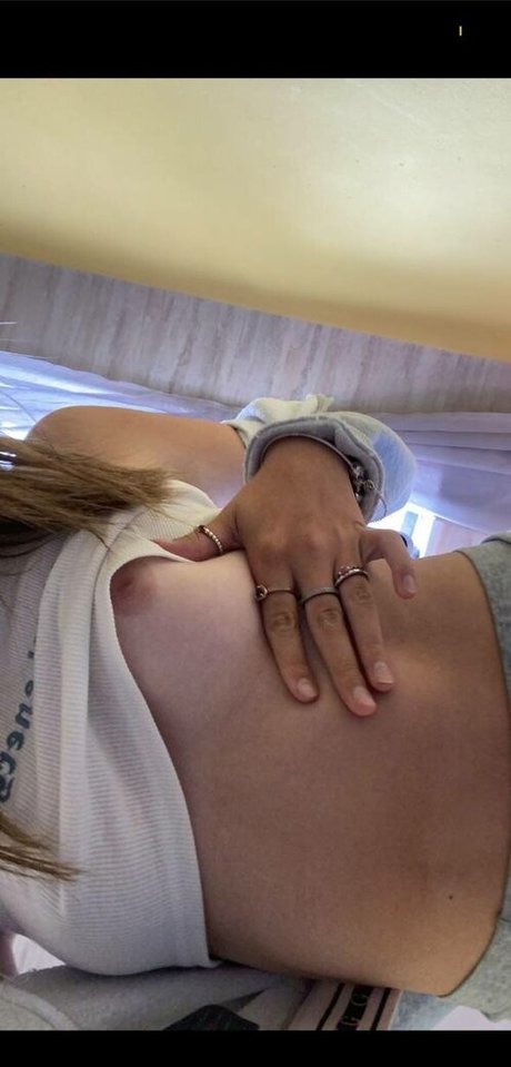 bellapixi on onlyfans