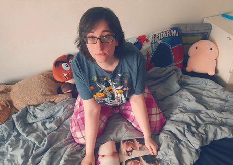 boringkatestore onlyfans nude content