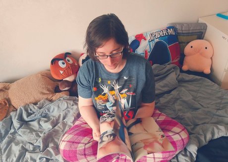 boringkatestore onlyfans posts