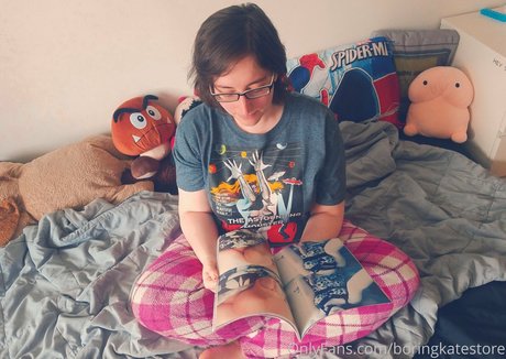 boringkatestore nude onlyfans leak