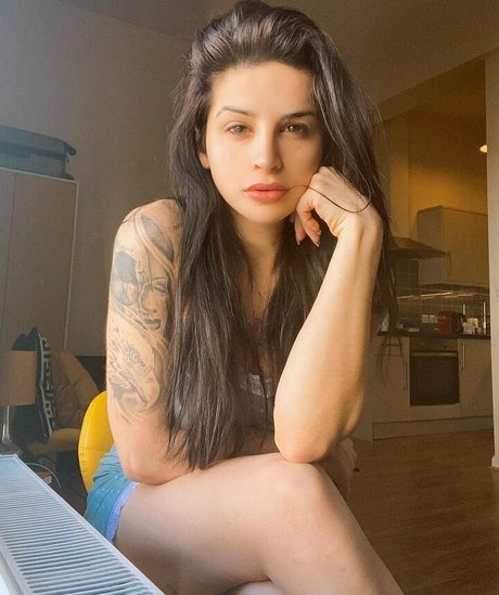 Danny Bendochy nude on onlyfans