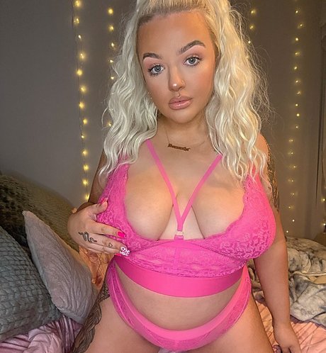Irishblondiee nude only fans leaks