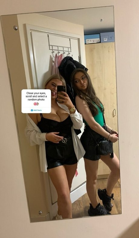 Alexandra Spencer onlyfans strip