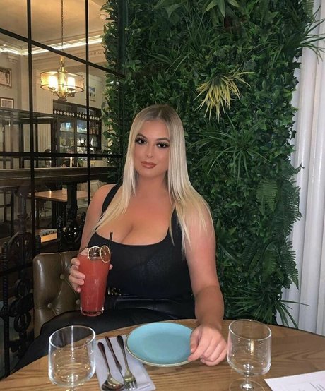 Alexandra Spencer onlyfans leaked nudes