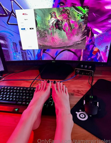 gamergirlsoles onlyfans leak naked