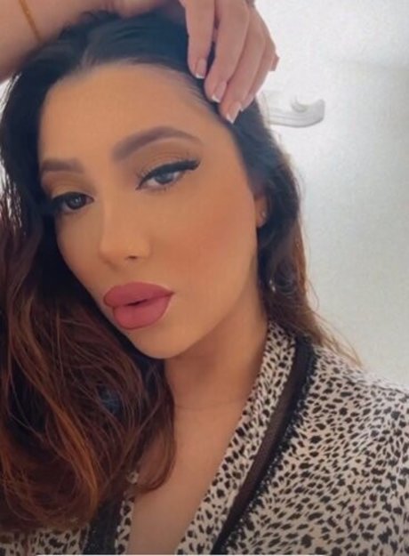 _xsvee only fans nudes