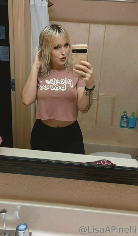 lisaapinelli onlyfans leaks.