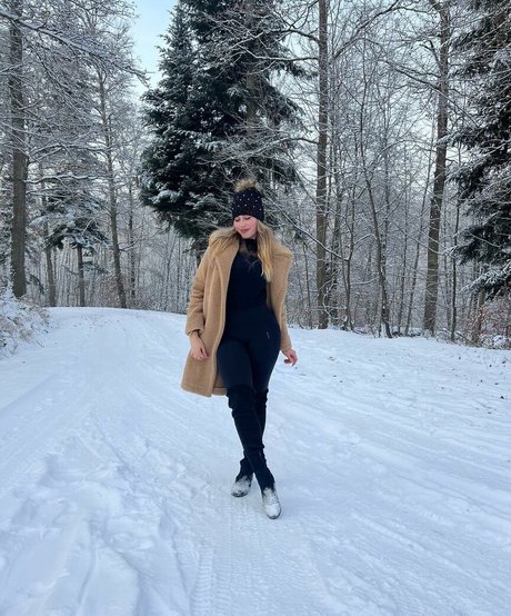 Raissamarques onlyfans leak ass