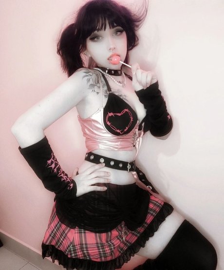 Momobaramomo Profile image