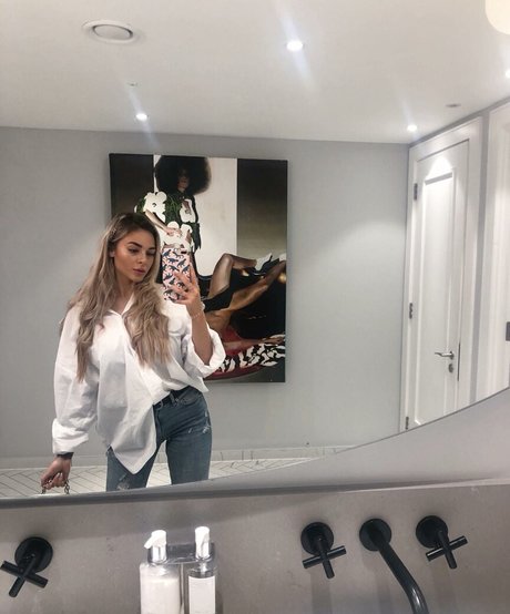 Andelika onlyfans striptease