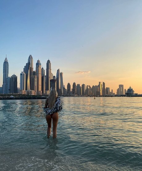 Andelika onlyfans model images