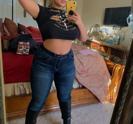 Megan Velez leaked onlyfans pictures