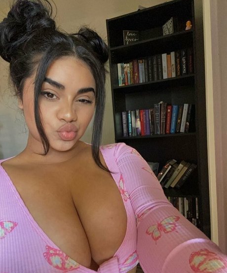 Megan Velez naked onlyfans leak