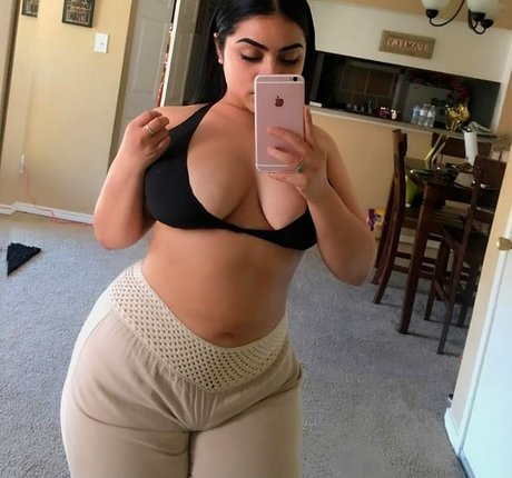 Megan Velez onlyfans lean