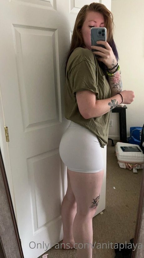 Anita Playa onlyfans leaks.