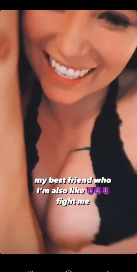 Selena USAF Babe nude leak onlyfans