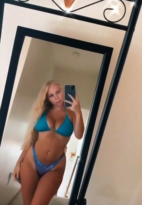 Savanna Calderone leaked onlyfans content