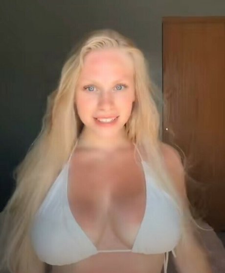 Savanna Calderone nude leaks onlyfans