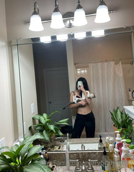 everybodymeow onlyfans leaked tits