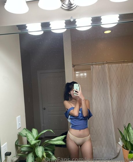 everybodymeow onlyfans nude pics