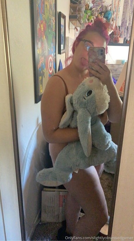 slightlyobsessedgamer pics onlyfans