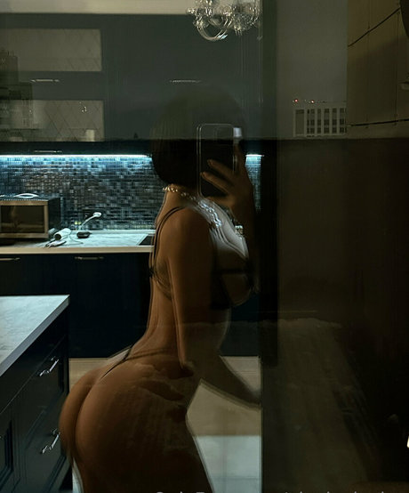 olyalyalyalya naked only fans