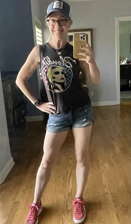 drlovejoy onlyfans nude photos