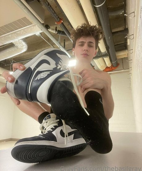 basilgray nudes onlyfans leak