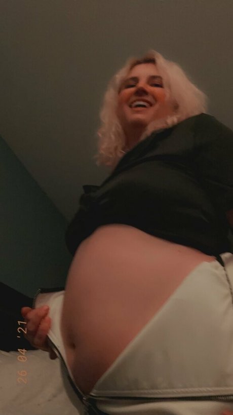 thatoneamy31 onlyfans topless