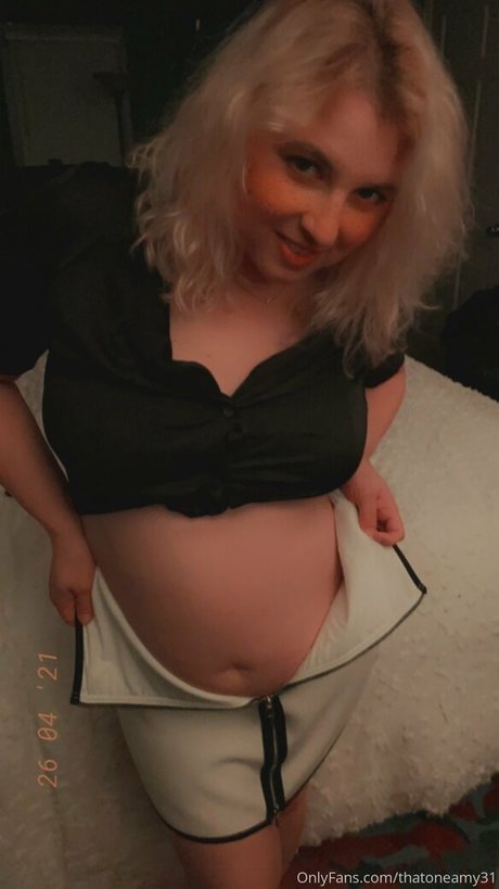 thatoneamy31 onlyfans nudes