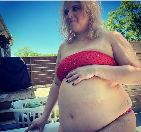 thatoneamy31 onlyfans leak xxx