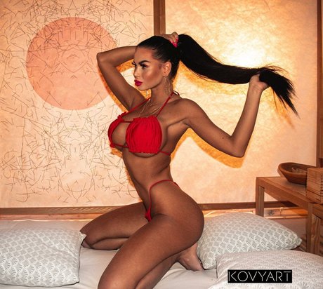 Adriane Linn onlyfans nsfw