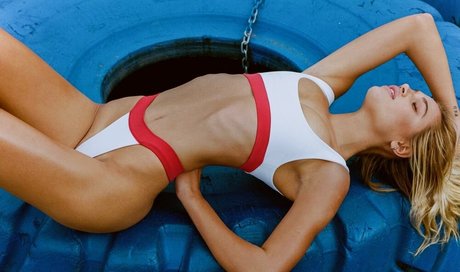 Meredith Mickelson on onlyfans