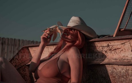 Carrie Keagen onlyfans nude leaks