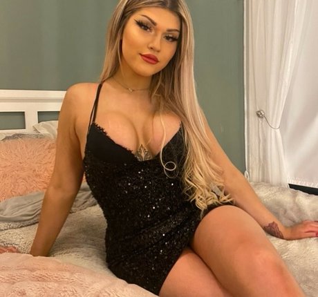 Mayakellzz onlyfans leaked photos