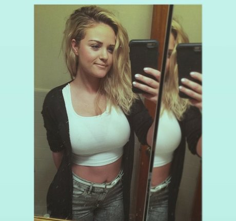 cheerleader nude onlyfans free porn self-portrait