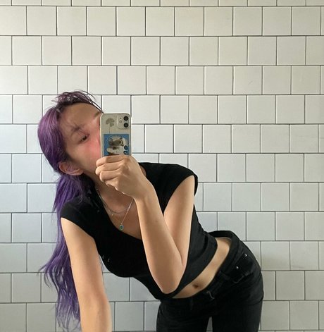 Yunjinpet onlyfans model images