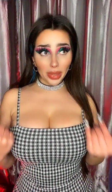 Vai Monroe onlyfans pics nude