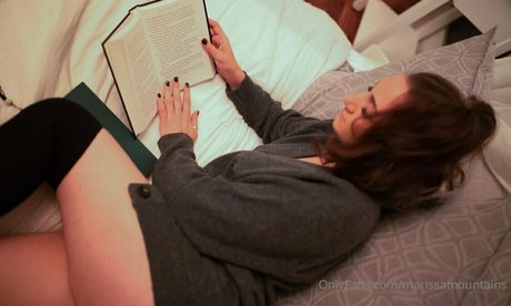 smile onlyfans top depiction