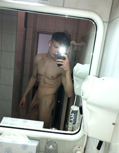 lucashallfree onlyfans creator