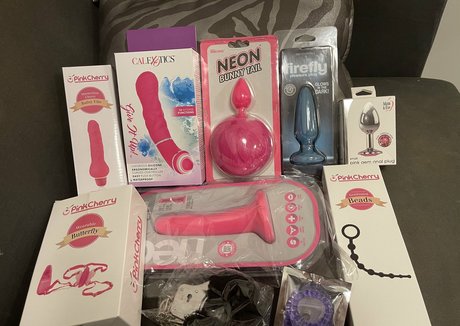 goddesslaylaaa onlyfans model photos