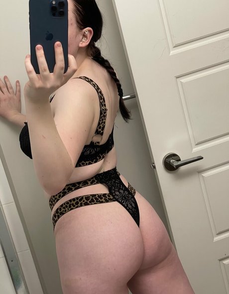 goddesslaylaaa onlyfans leaked.