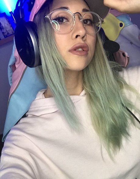 Sinneddonut nude leaked onlyfans