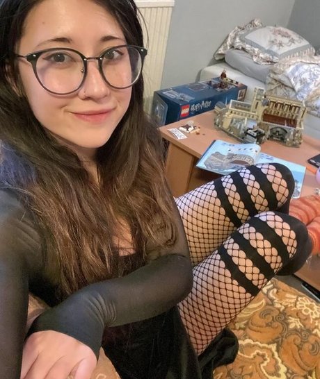 Sinneddonut onlyfans strip tease