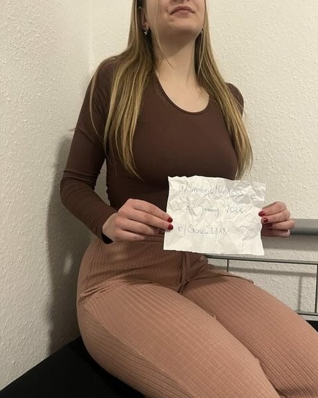 layla 18 onlyfans leakes