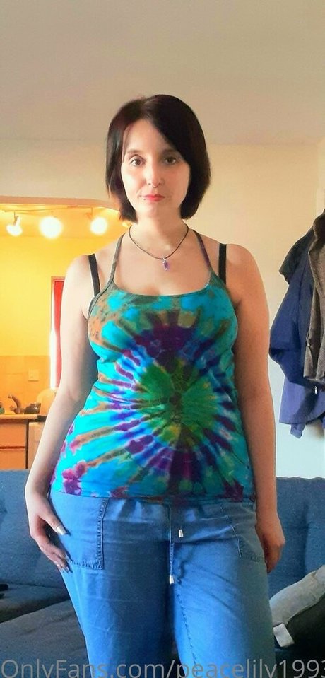 peacelily1993 porn onlyfans