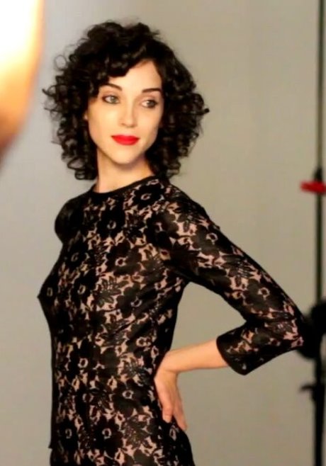 Annie Clark onlyfans leaks porn