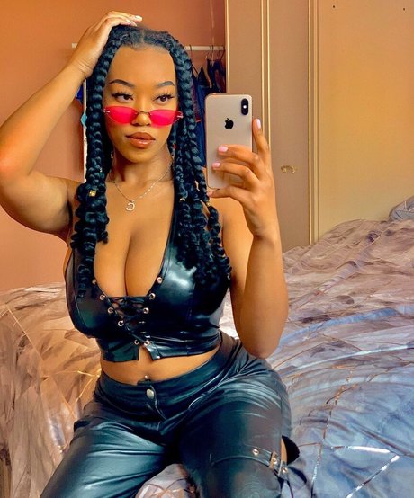 mature big tits onlyfans sexy naked slide