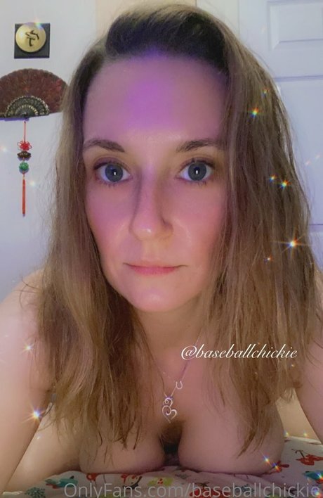 Baseball Chickie onlyfans model images